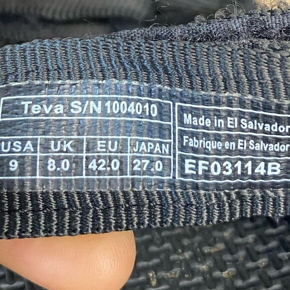 Sandals_&_Flip_Flops